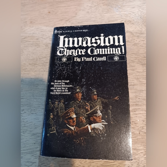 Other 3 For 2 Invasion Theyre Coming By Paul Carell Black Cover